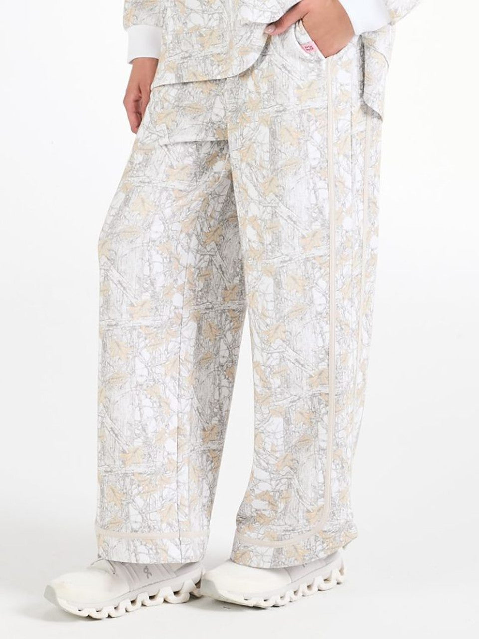 Brave Camo white pants