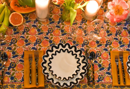 Arabesque Black Scallop Salad Plate